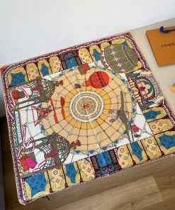 LOUIS VUITTON scarf