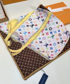 LOUIS VUITTON scarf