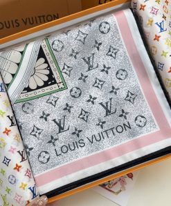 LOUIS VUITTON scarf