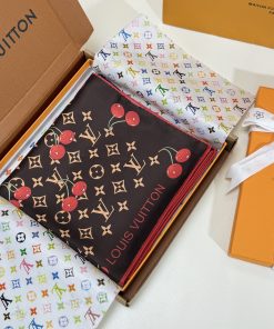 LOUIS VUITTON scarf