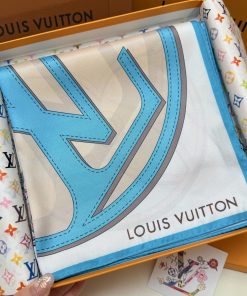 LOUIS VUITTON scarf