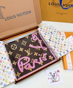 LOUIS VUITTON scarf