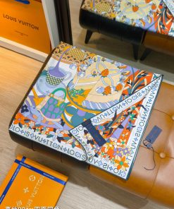 LOUIS VUITTON scarf