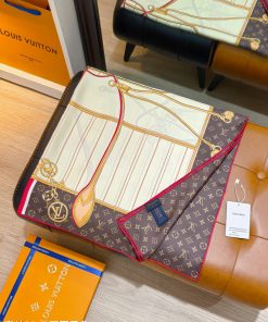 LOUIS VUITTON scarf